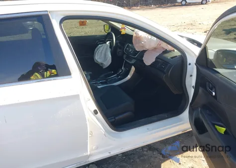 2015 Honda Accord Sport z USA, uszkodzony, nr VIN 1HGCR2F52FA168390